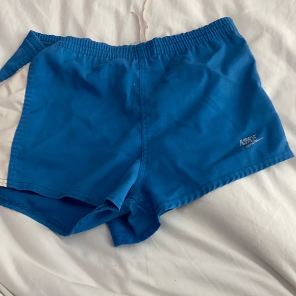 Vintage Nike shorts - Picture 1 of 3